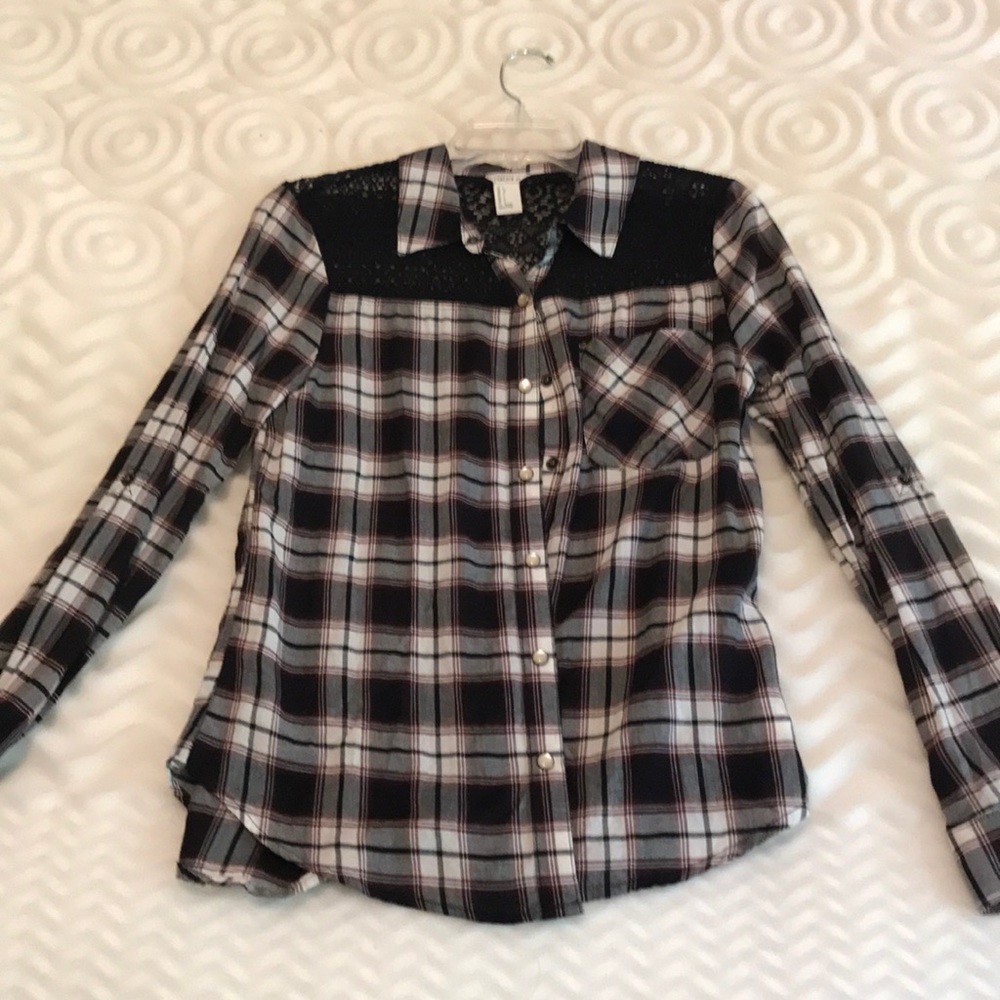 ❤️ Red and 🖤 Black checkered flannel